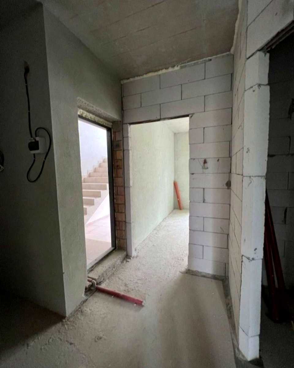 1879658525242499