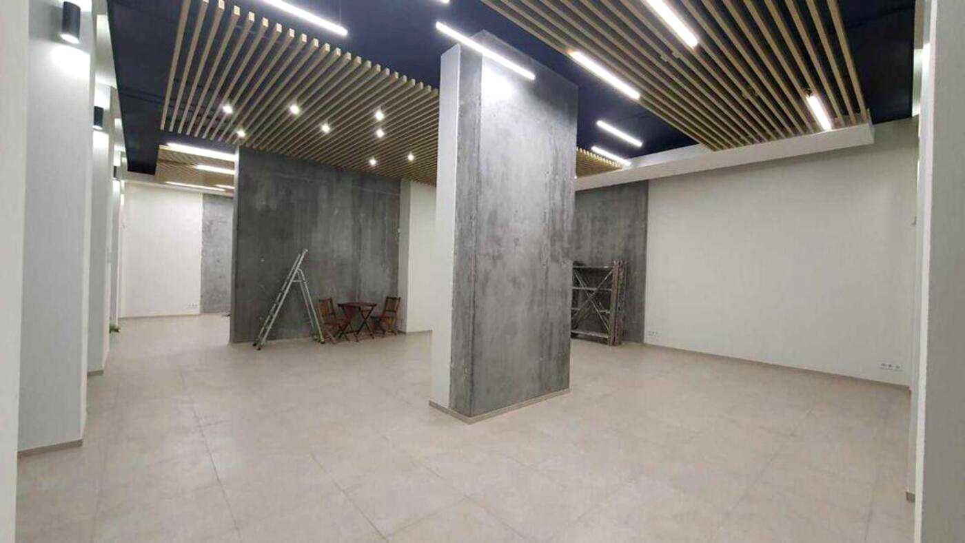 1879658603326305