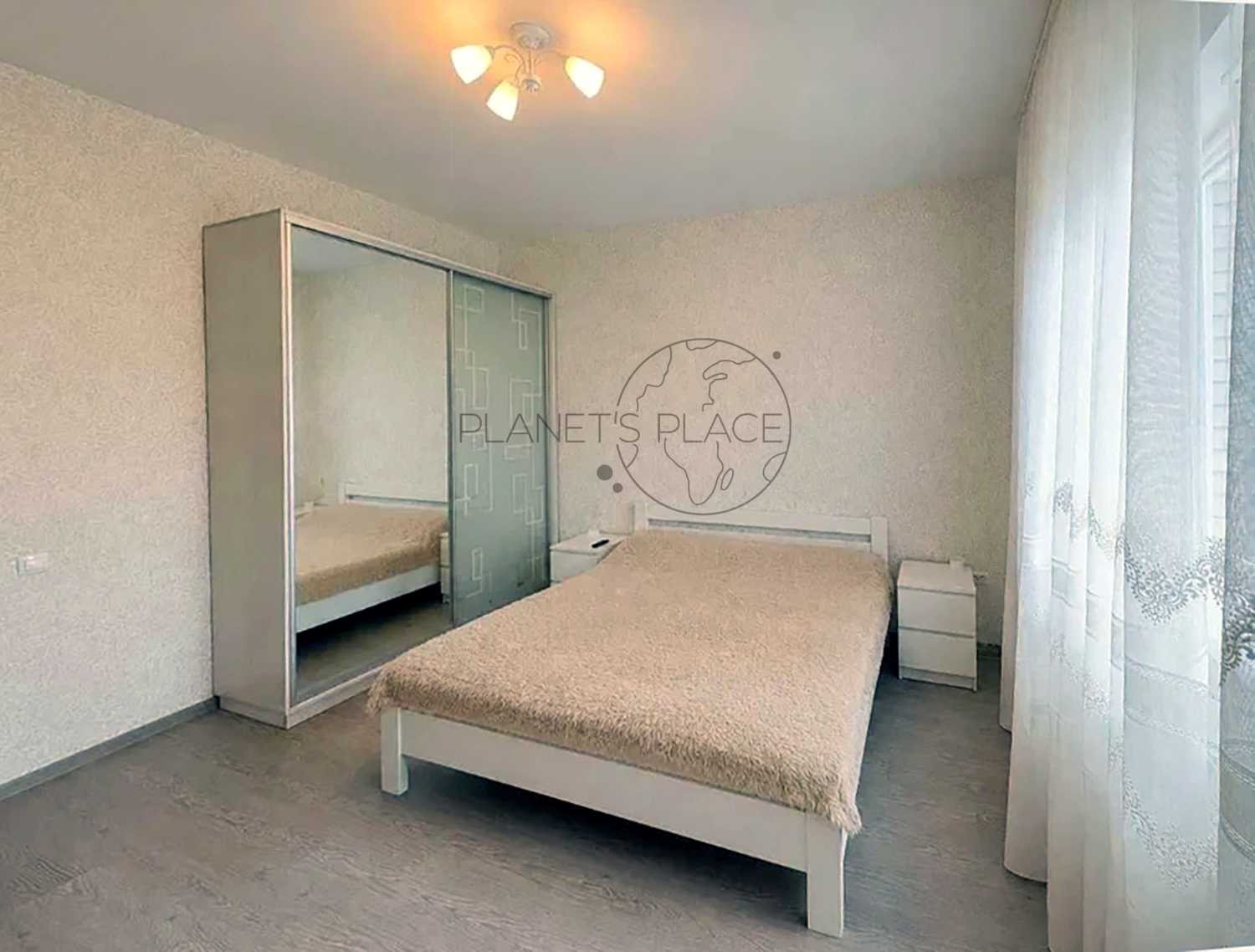 1879658607035591