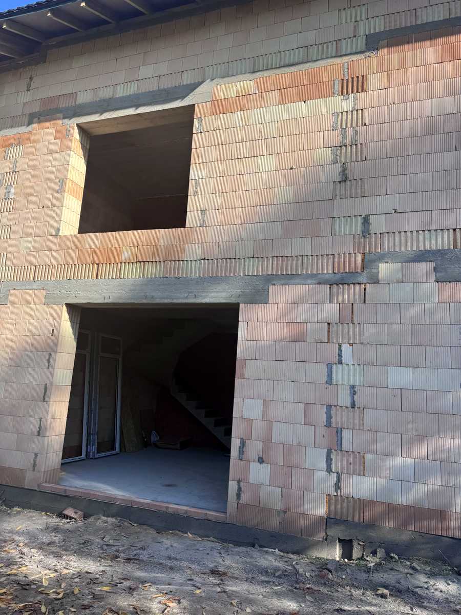 1879658916162125