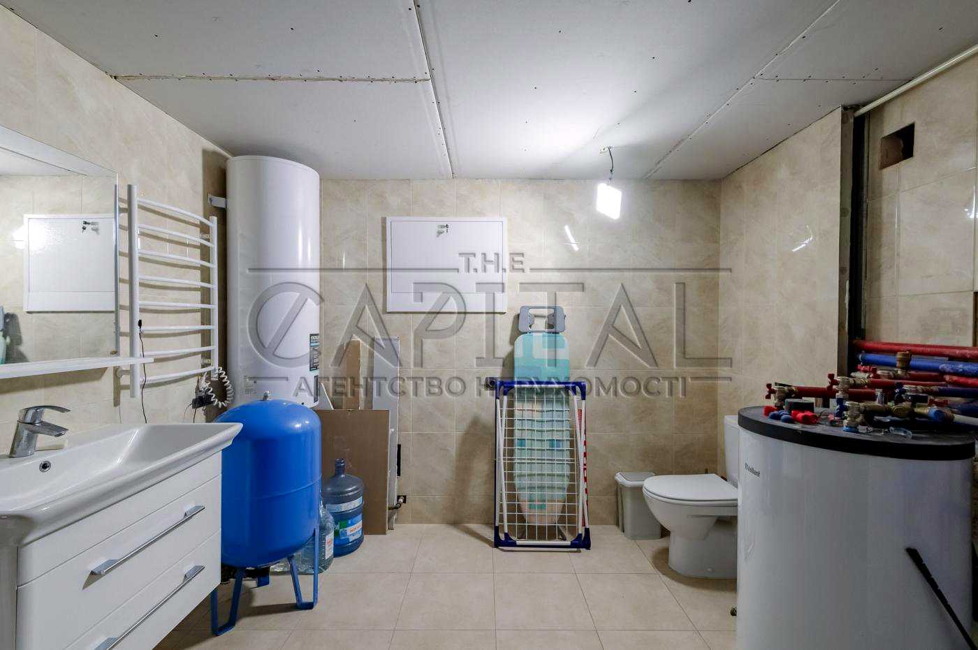 1879658928407823
