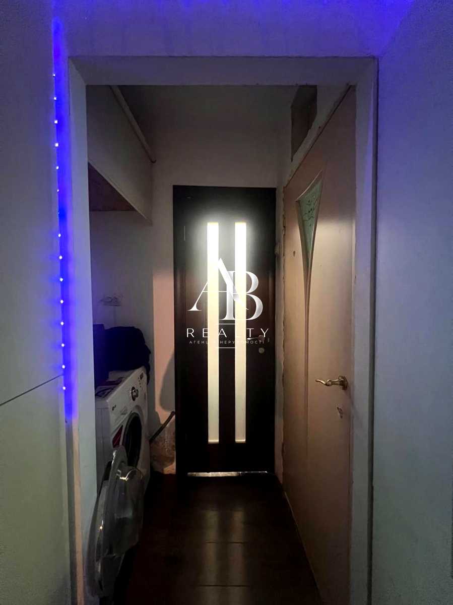 1879661580935963