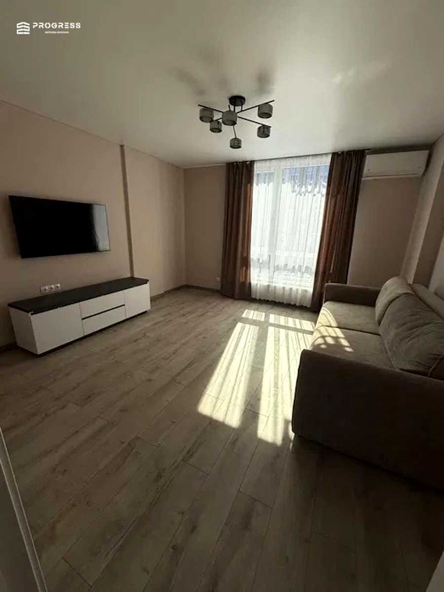 1879662925772346