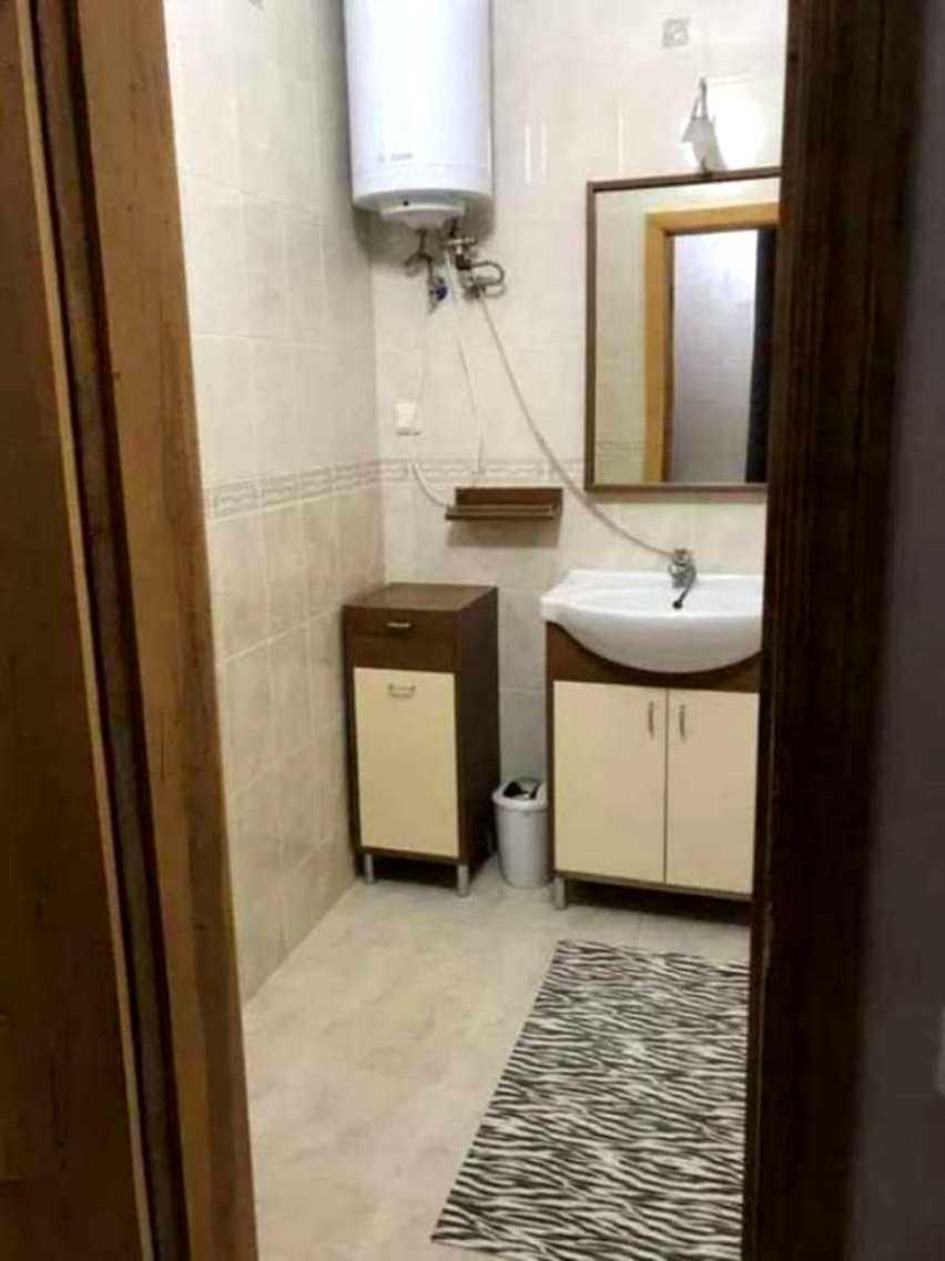 1879663823991157