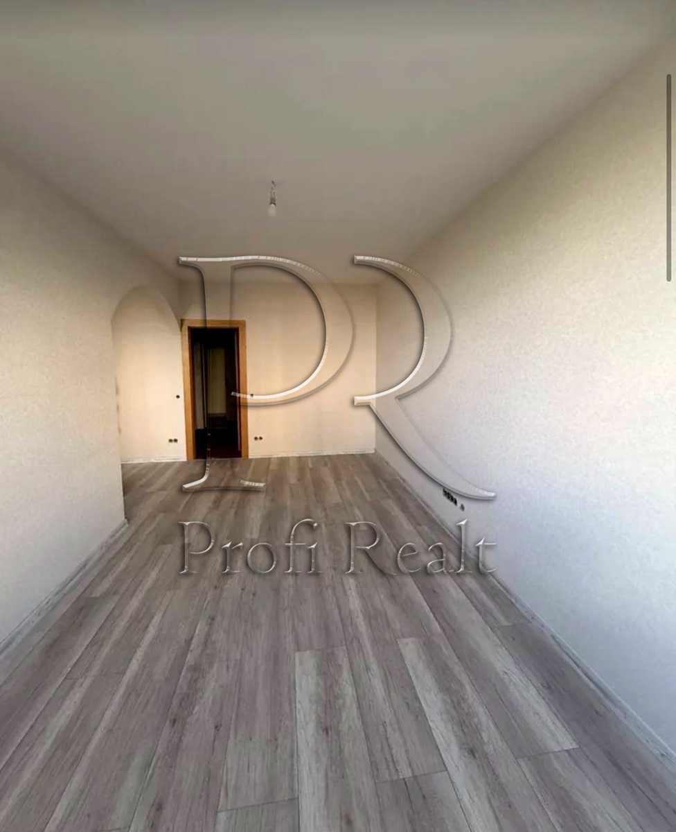 1879665673968221