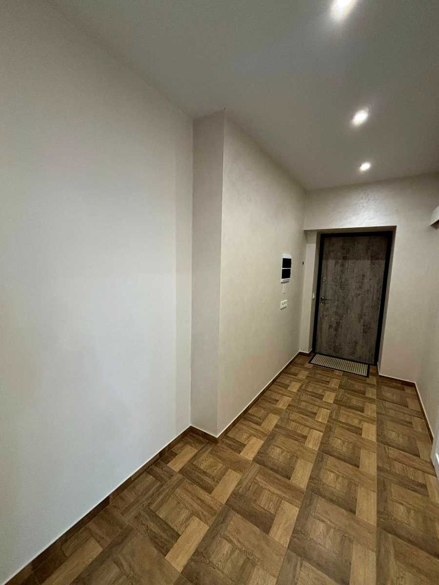 1879667219217396