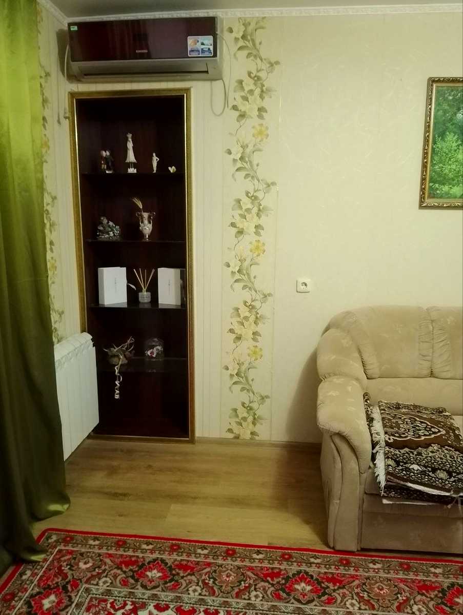 1879668304206344