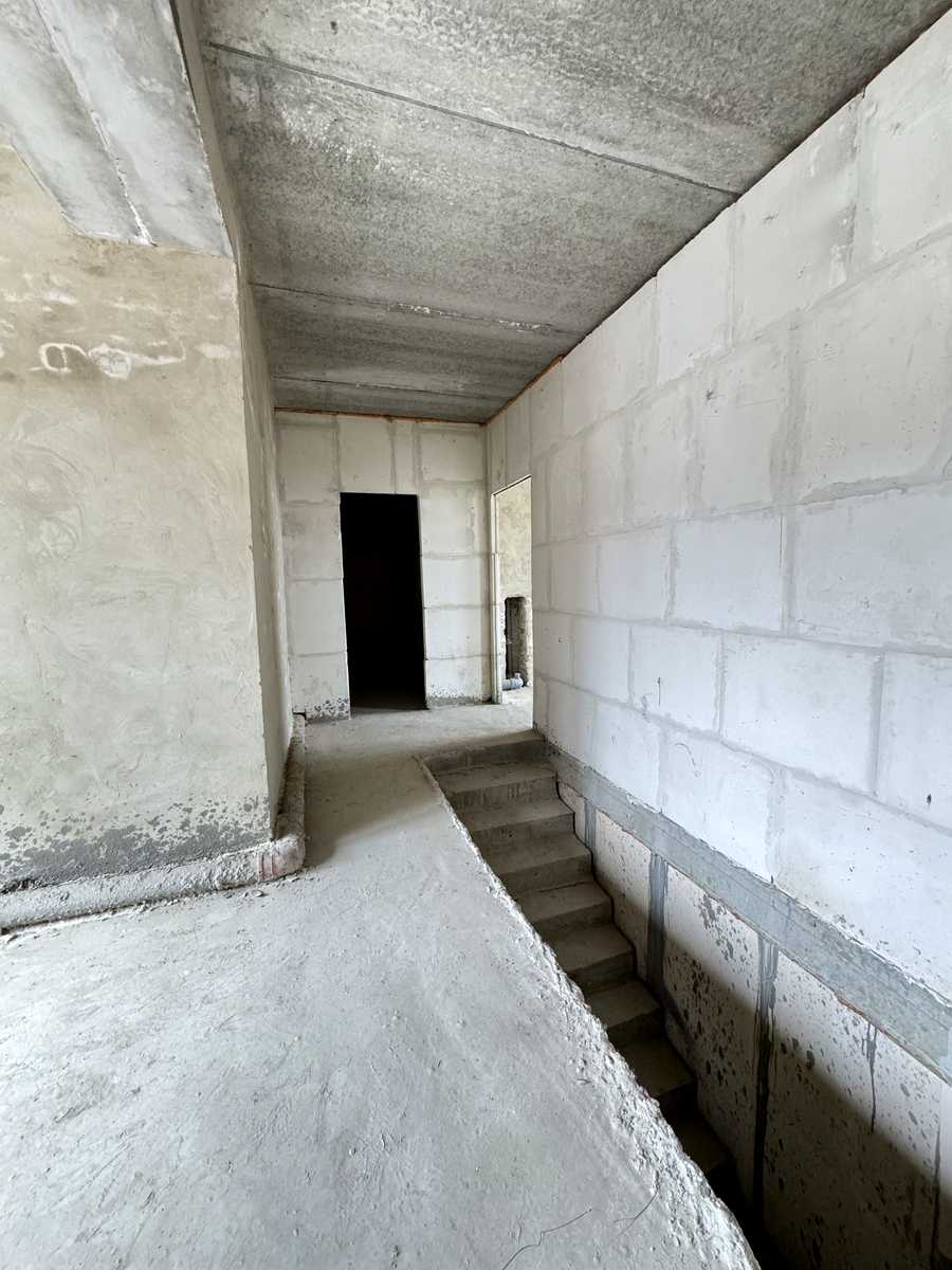 1879669056493056