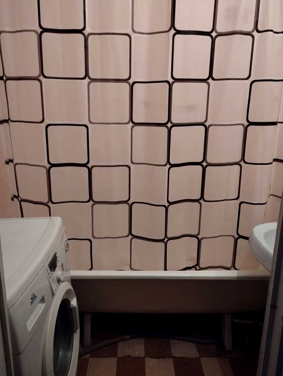 1879669174599456