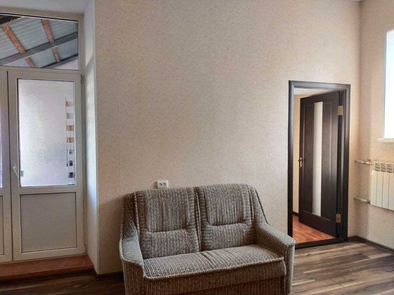 1879673271125408