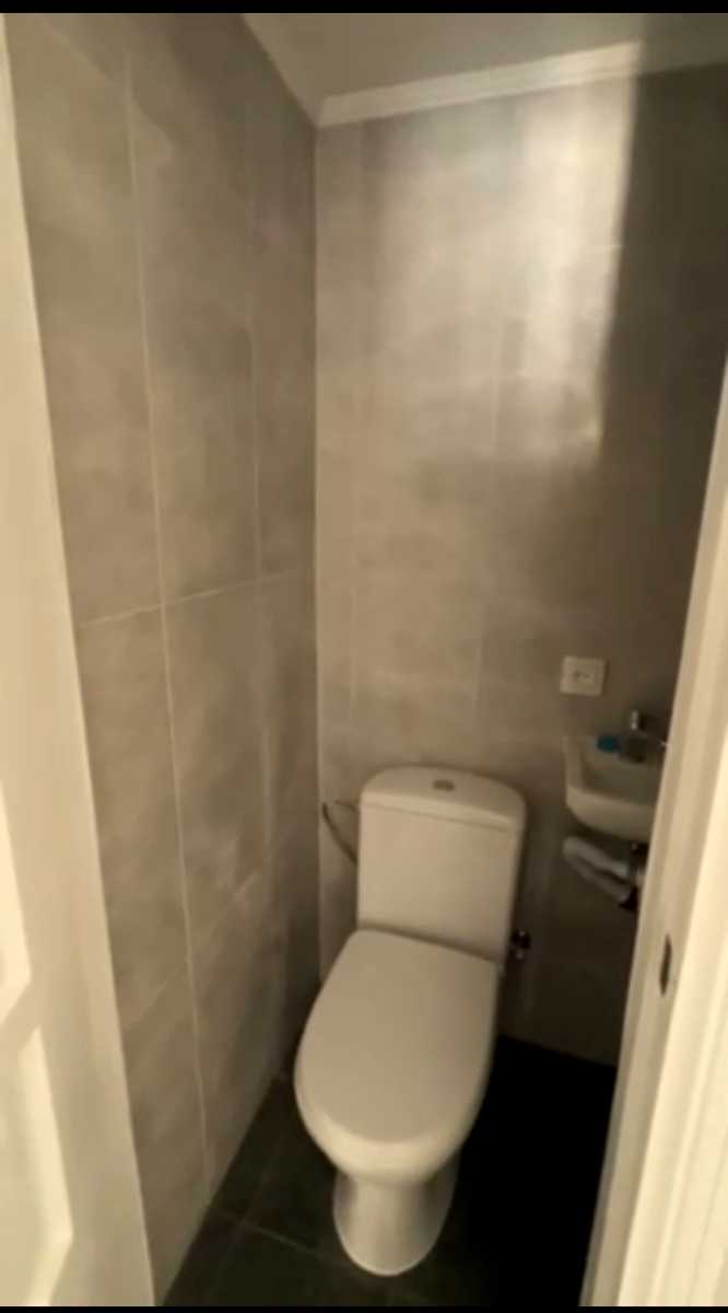 1879673664664647