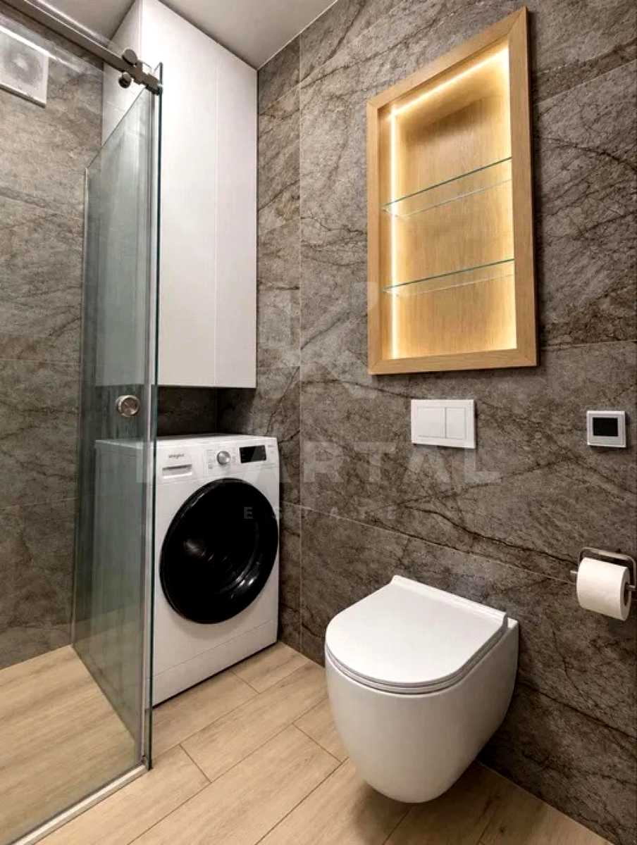 1879673898597830