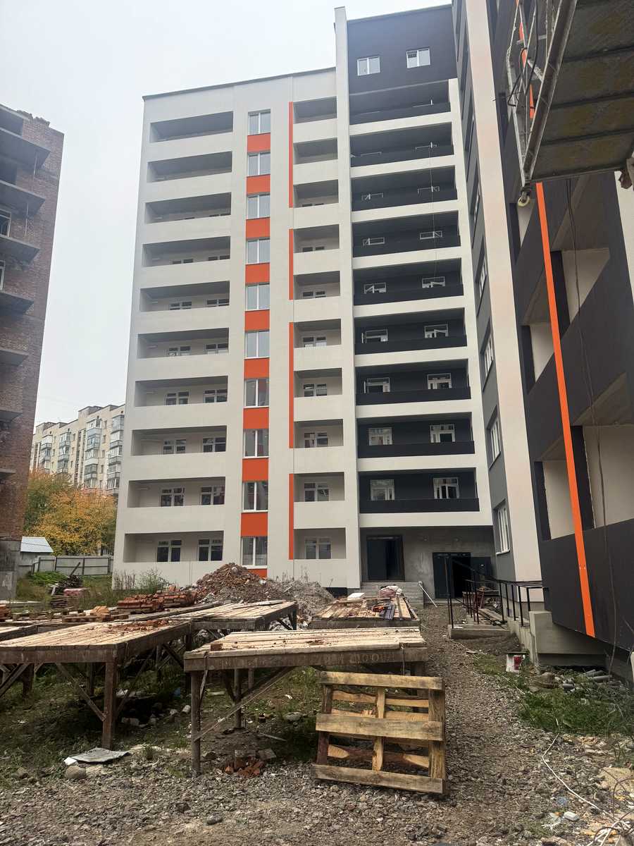 1879674602687901