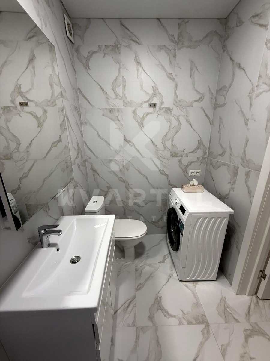 1879675761667974
