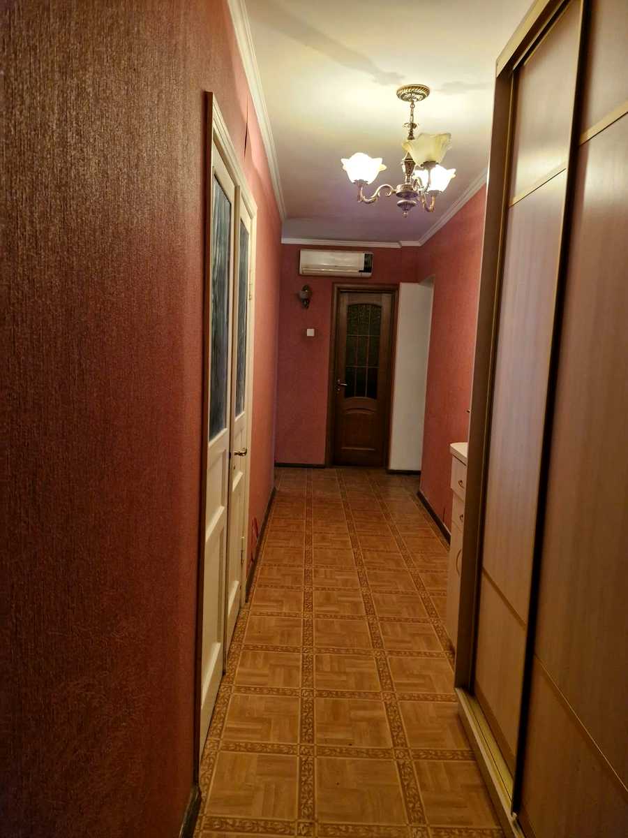 1879677317176429