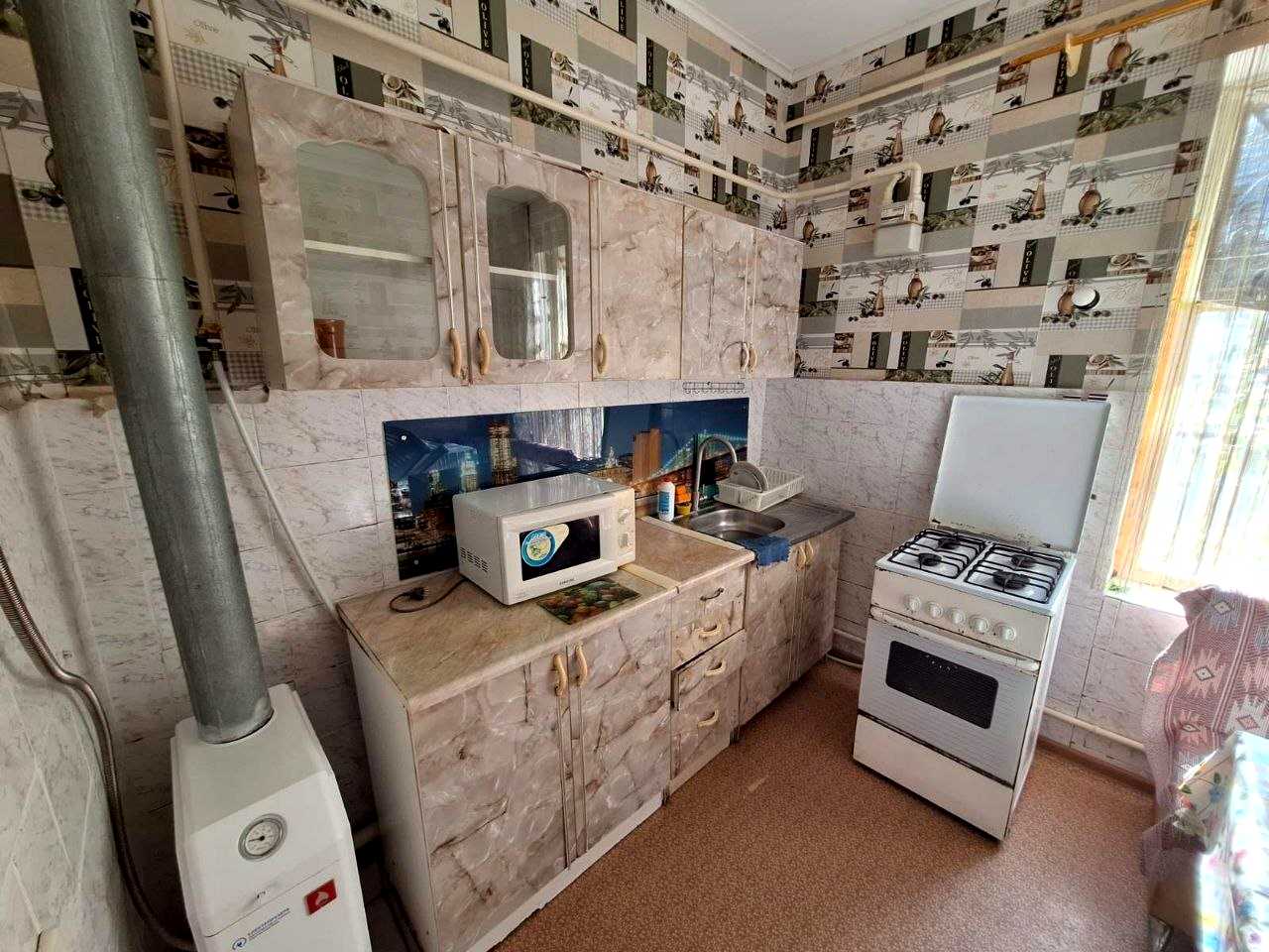 1879680672756410