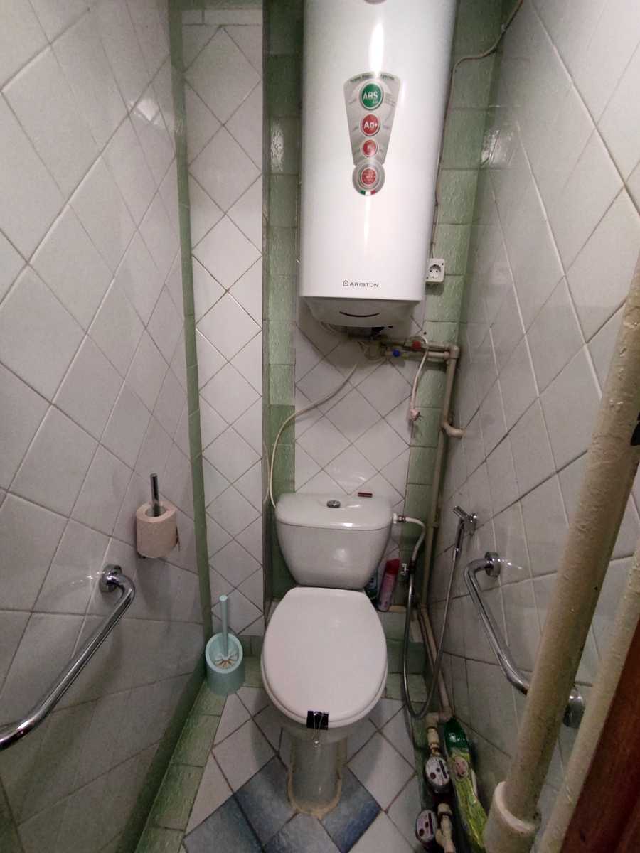 1879683521619153