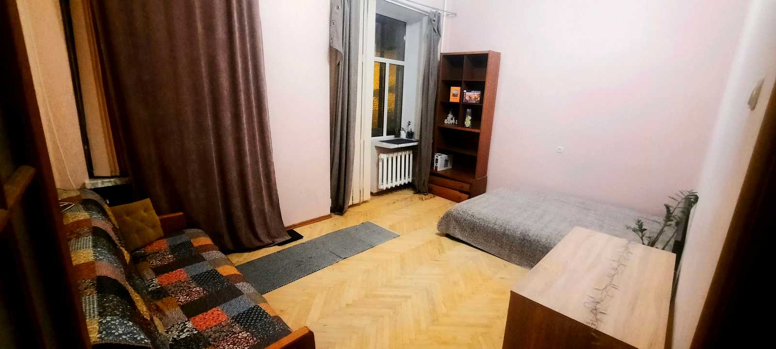 1879685355772407