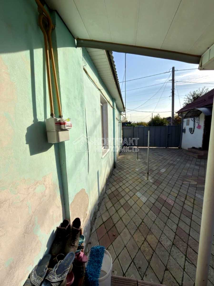 1879685833973344