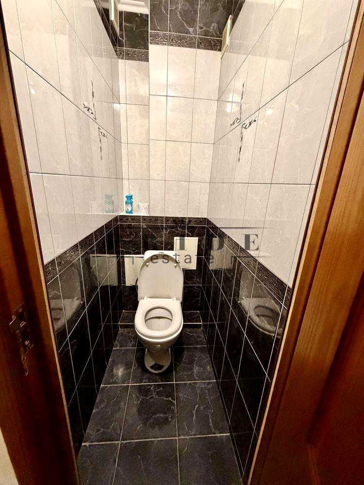 1879685870376427