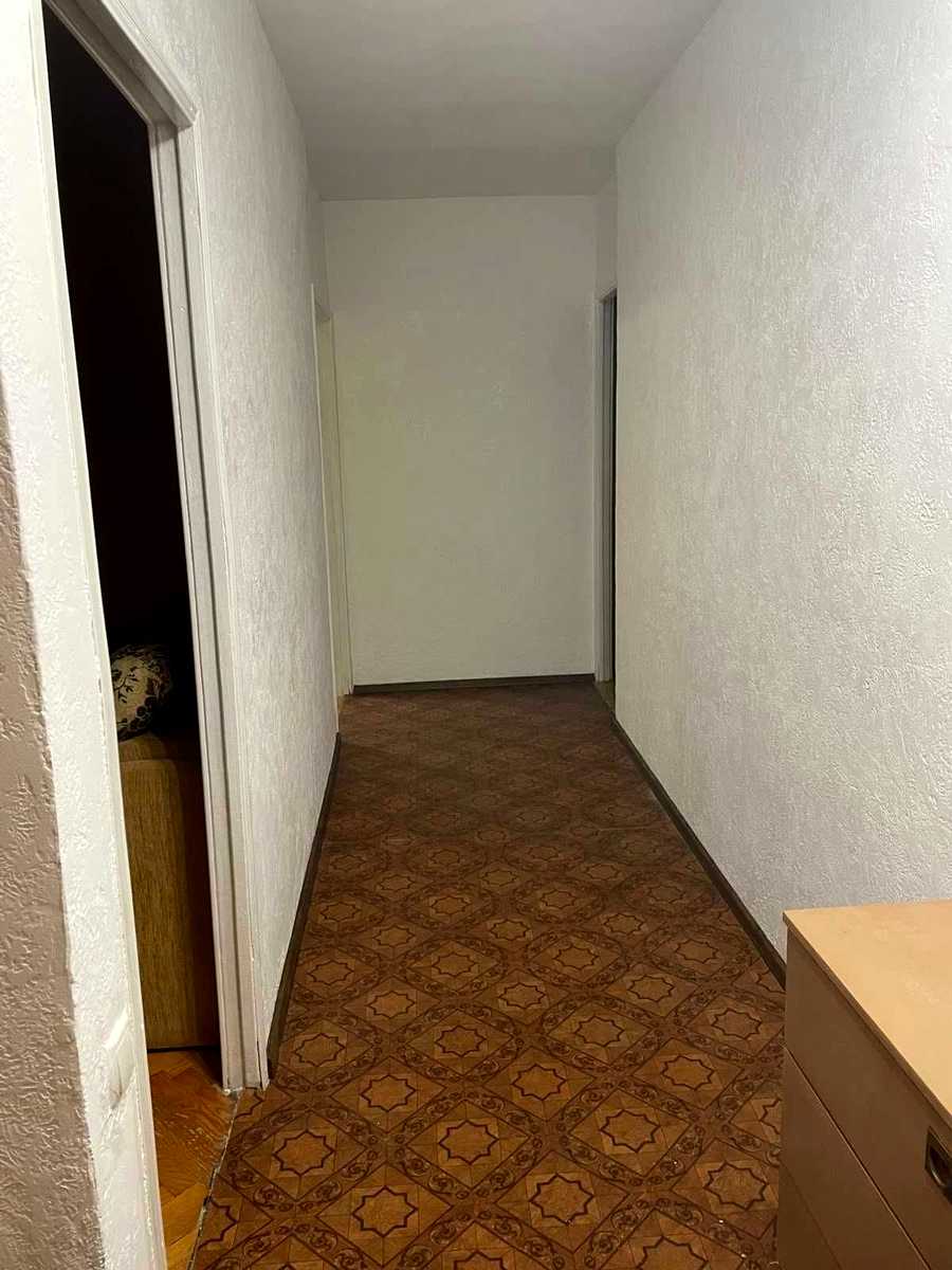1879686211030621