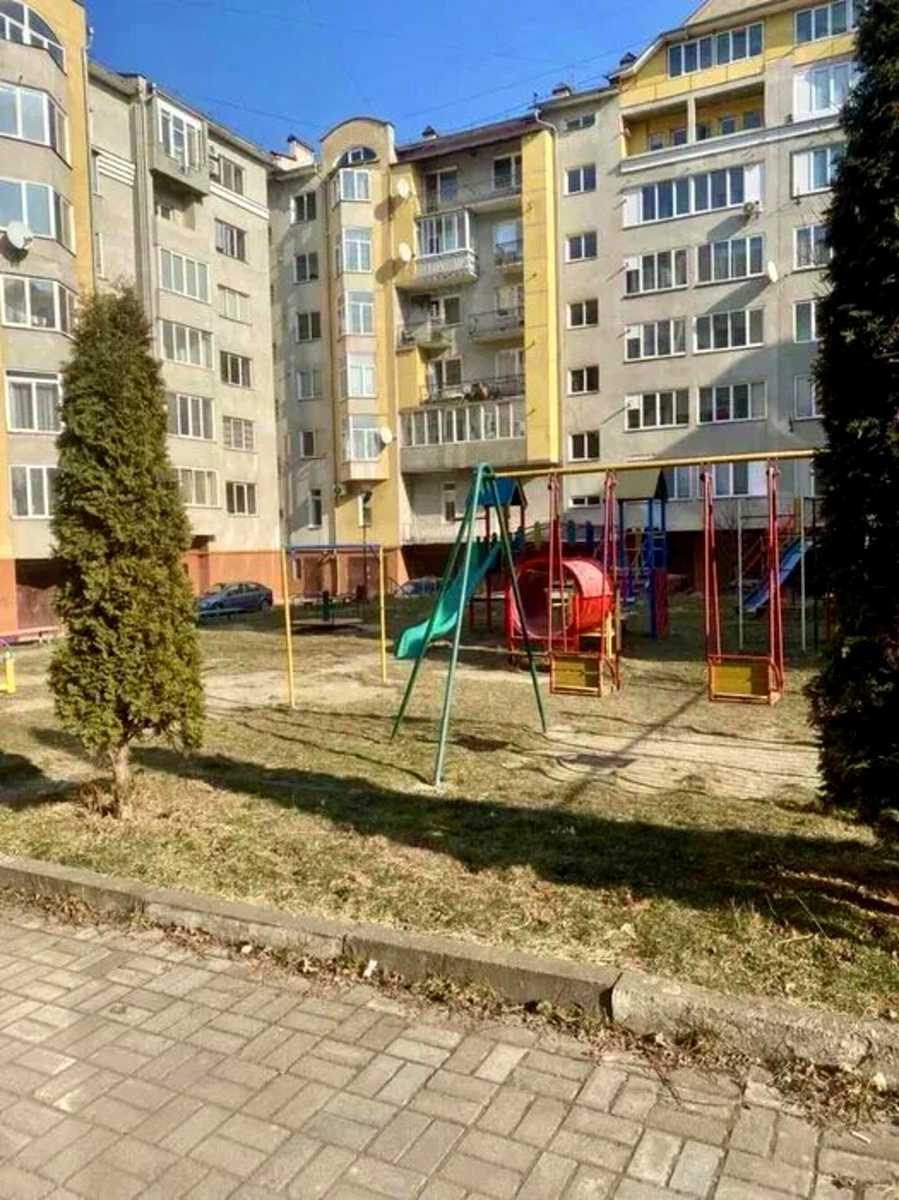 1879690931413736