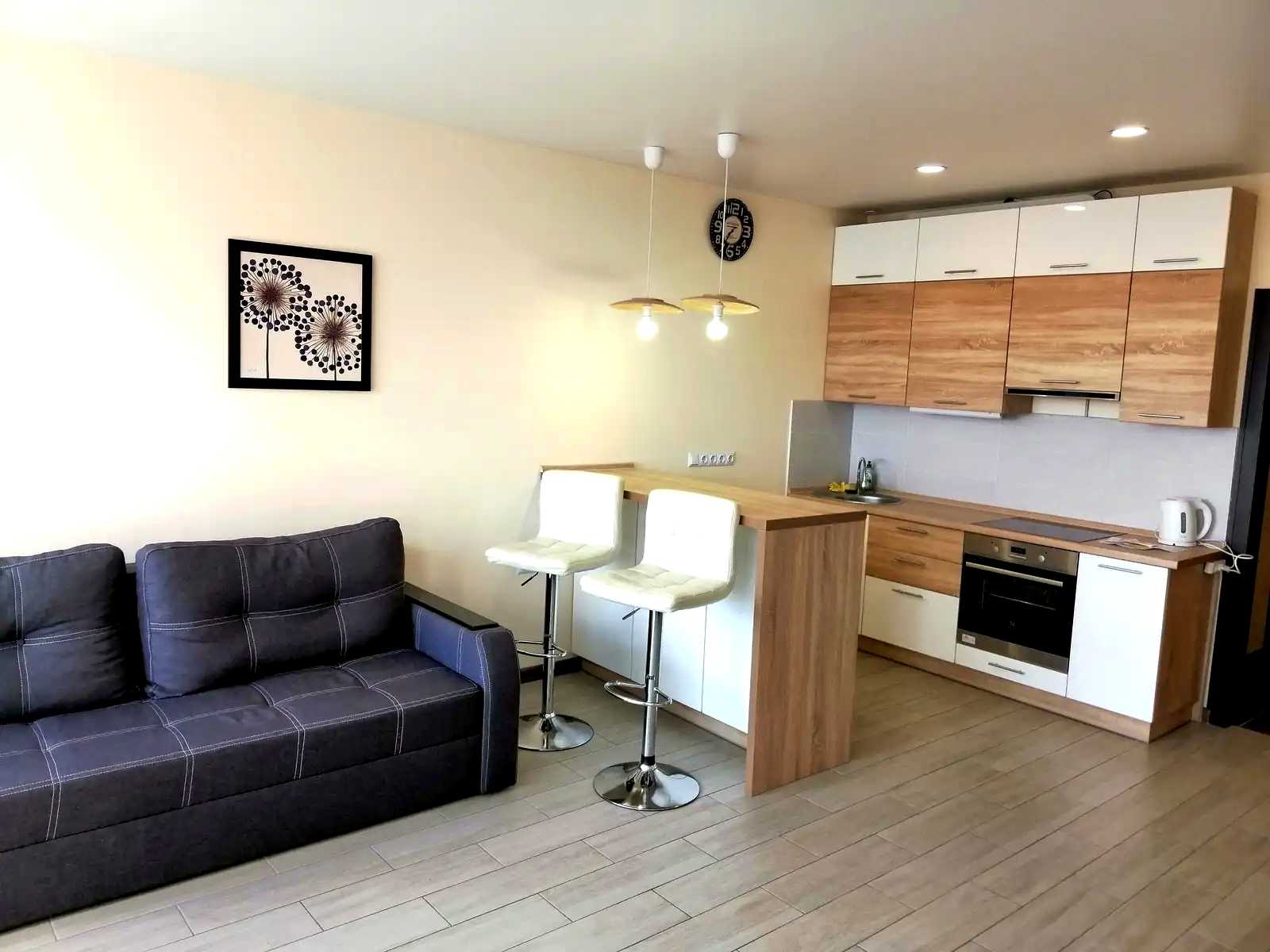 1879695762456176