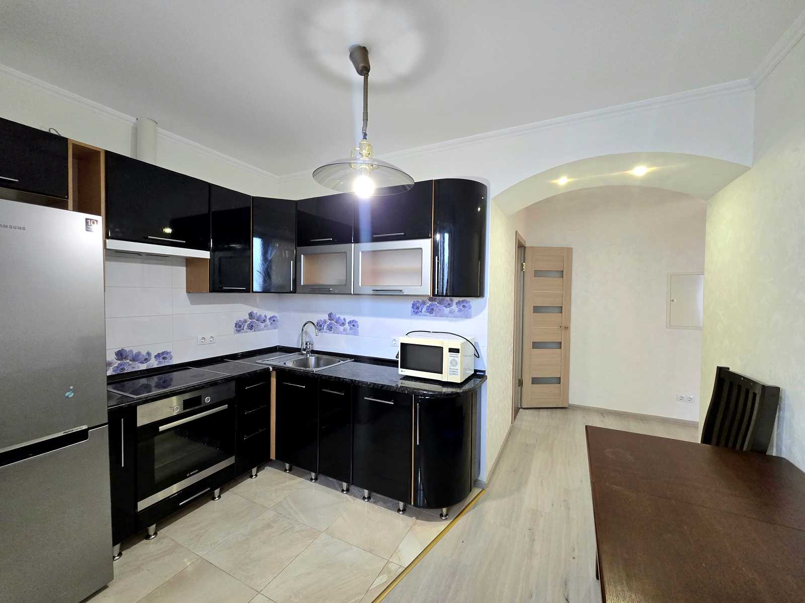 1879726508097114