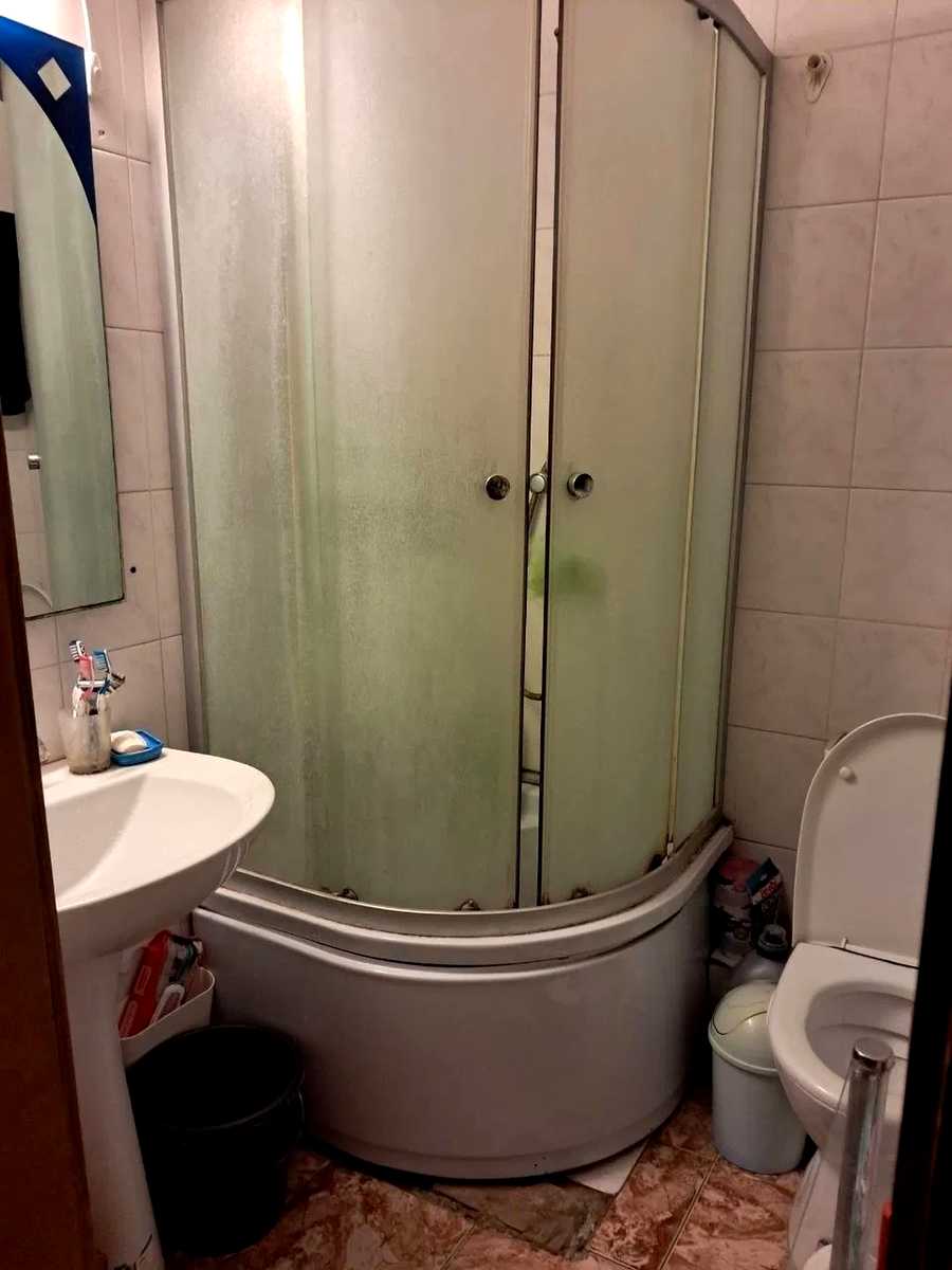 1879730997469227