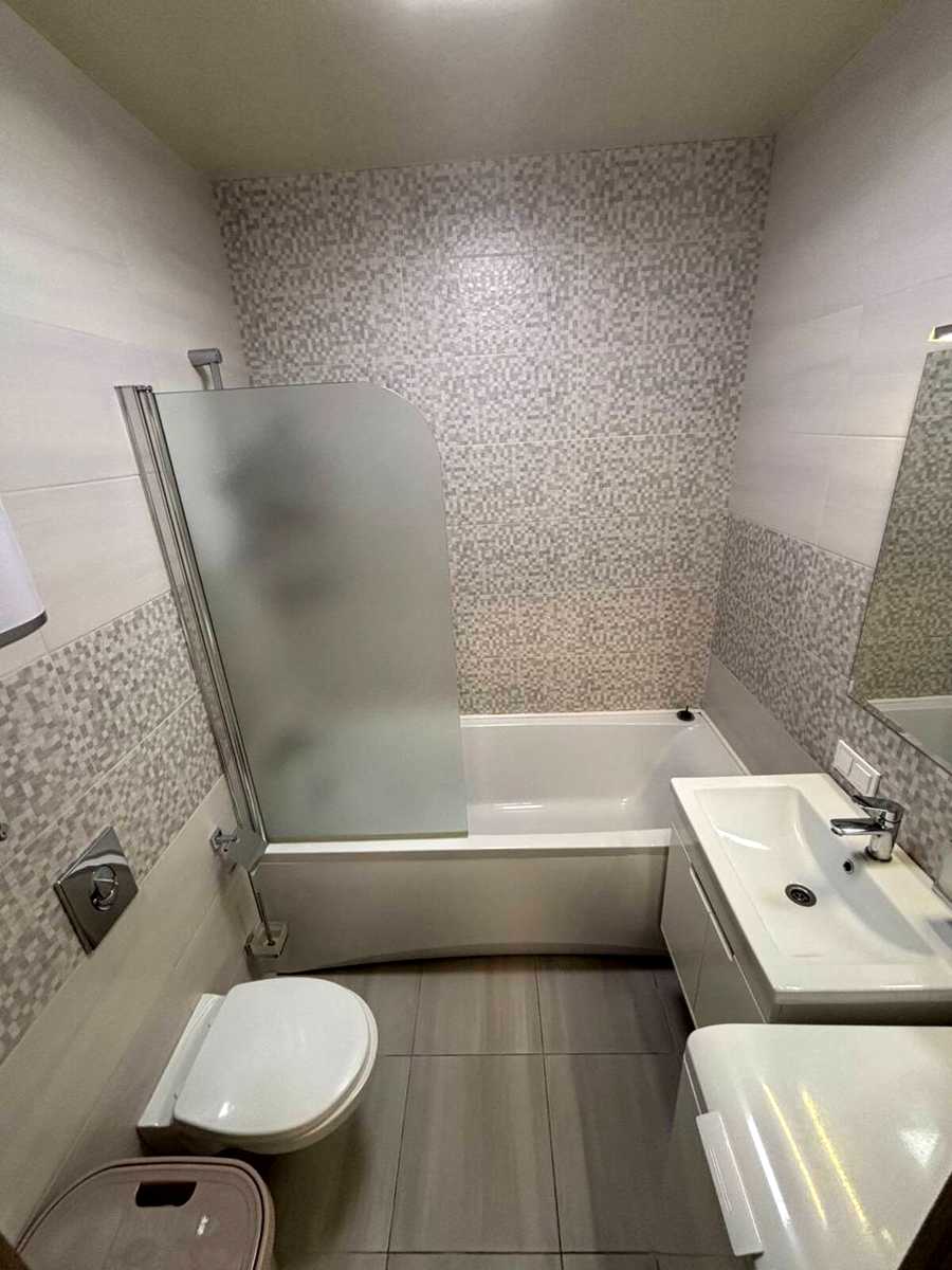 1879732036074435