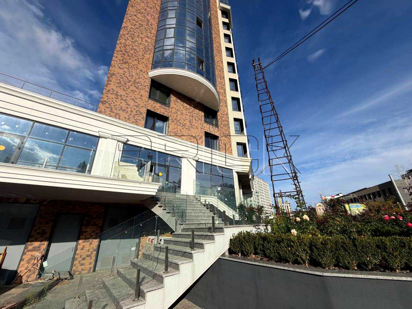 1879733250272064