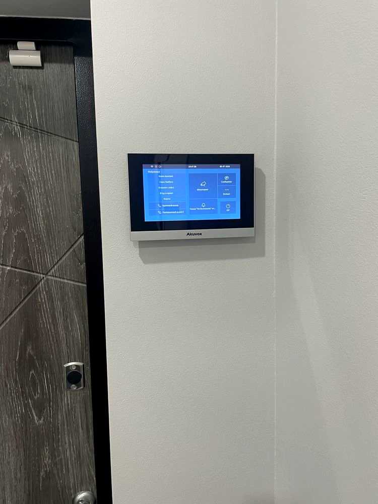 1879733785616321