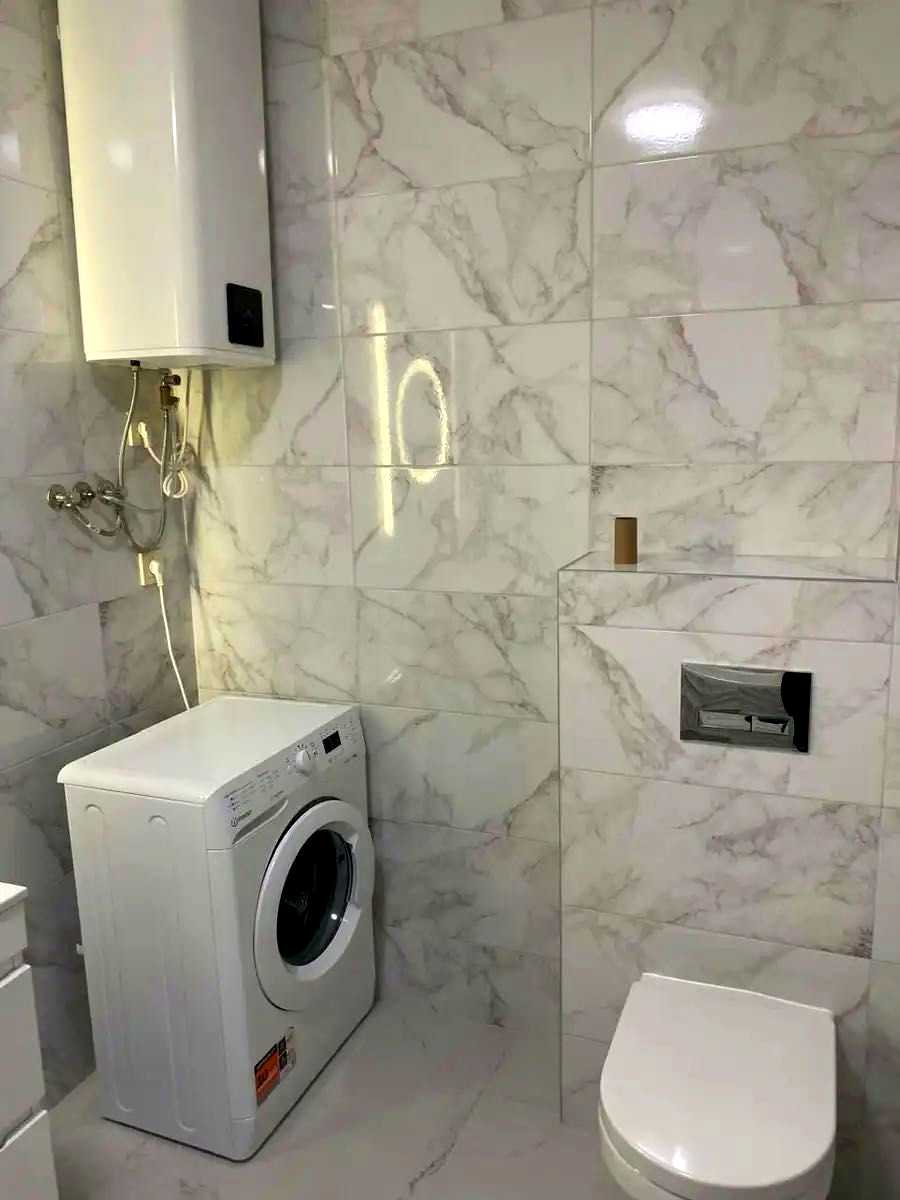 1879734011328838