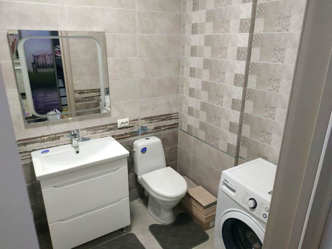 1879734697778371