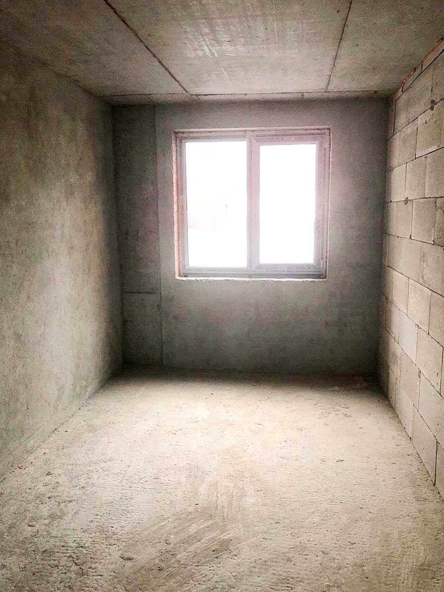 1879734904222309