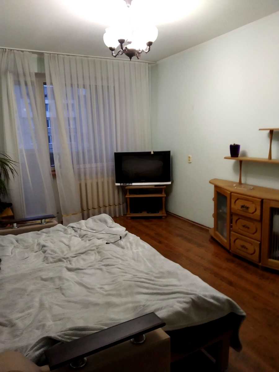 1879736078445087