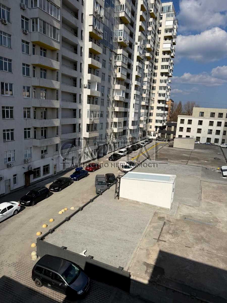 1879736561069360