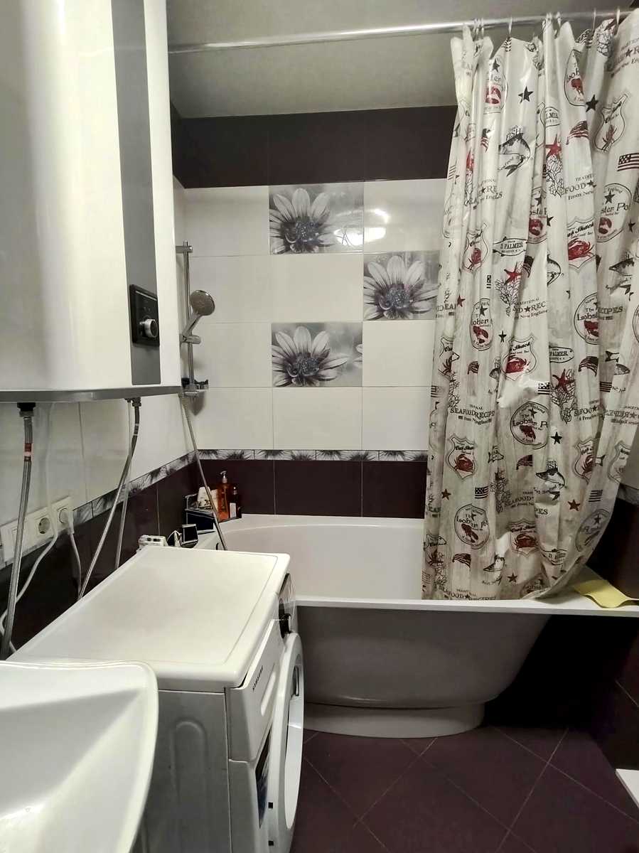 1879737026757132