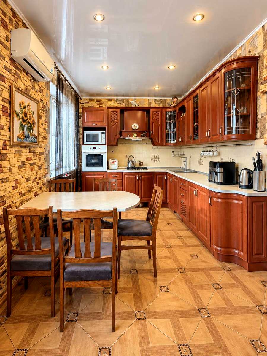 1879737042563234
