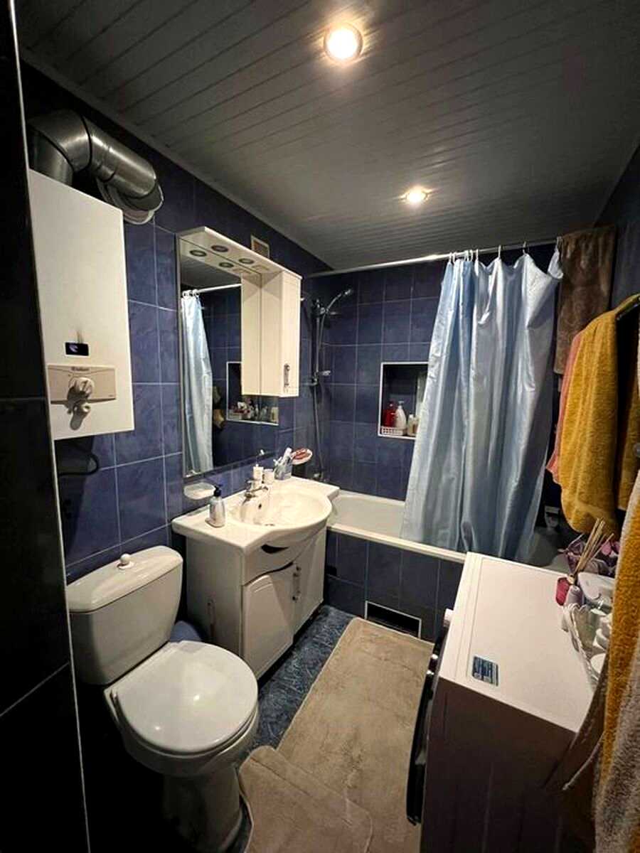 1879738513999011
