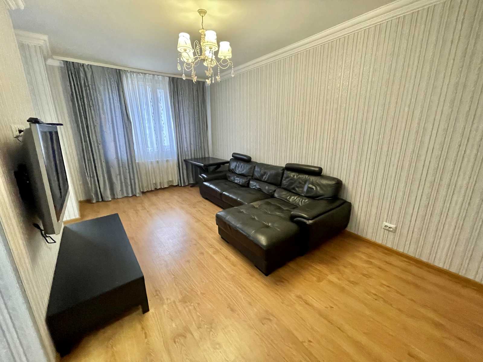 1879738532243064