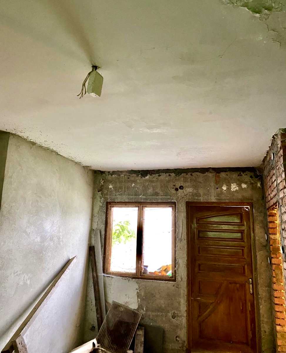 1879738736553649