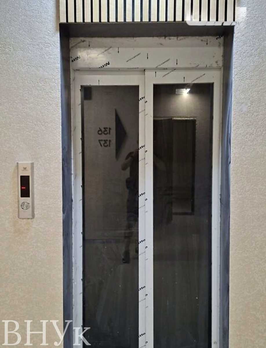 1879738928869811