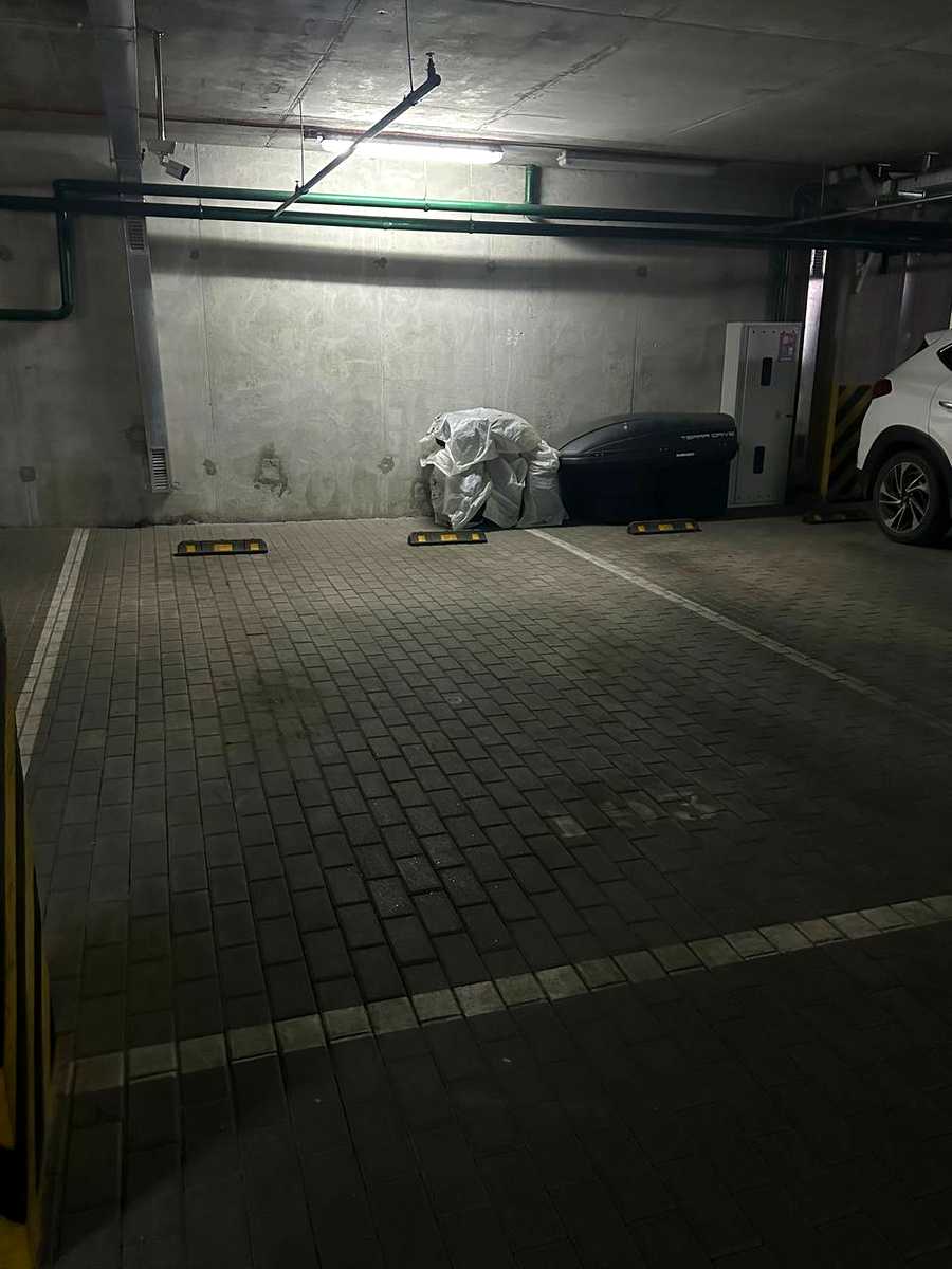 1879739984436161