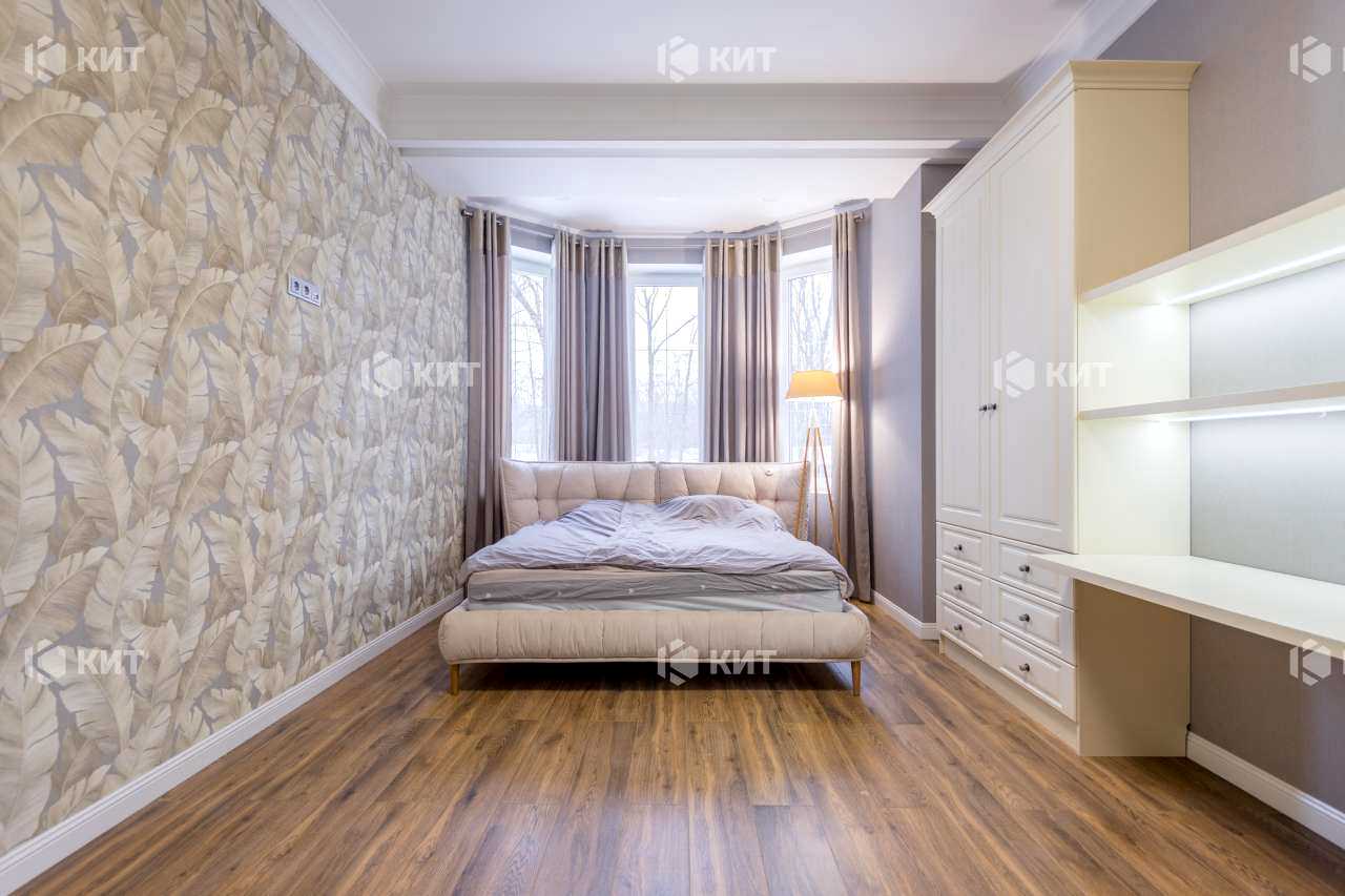 1879741528165135