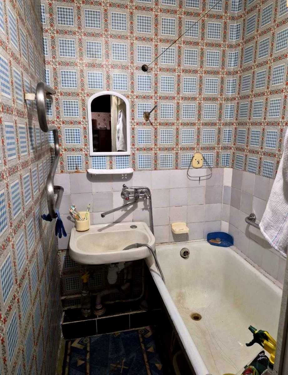 1879743332039392