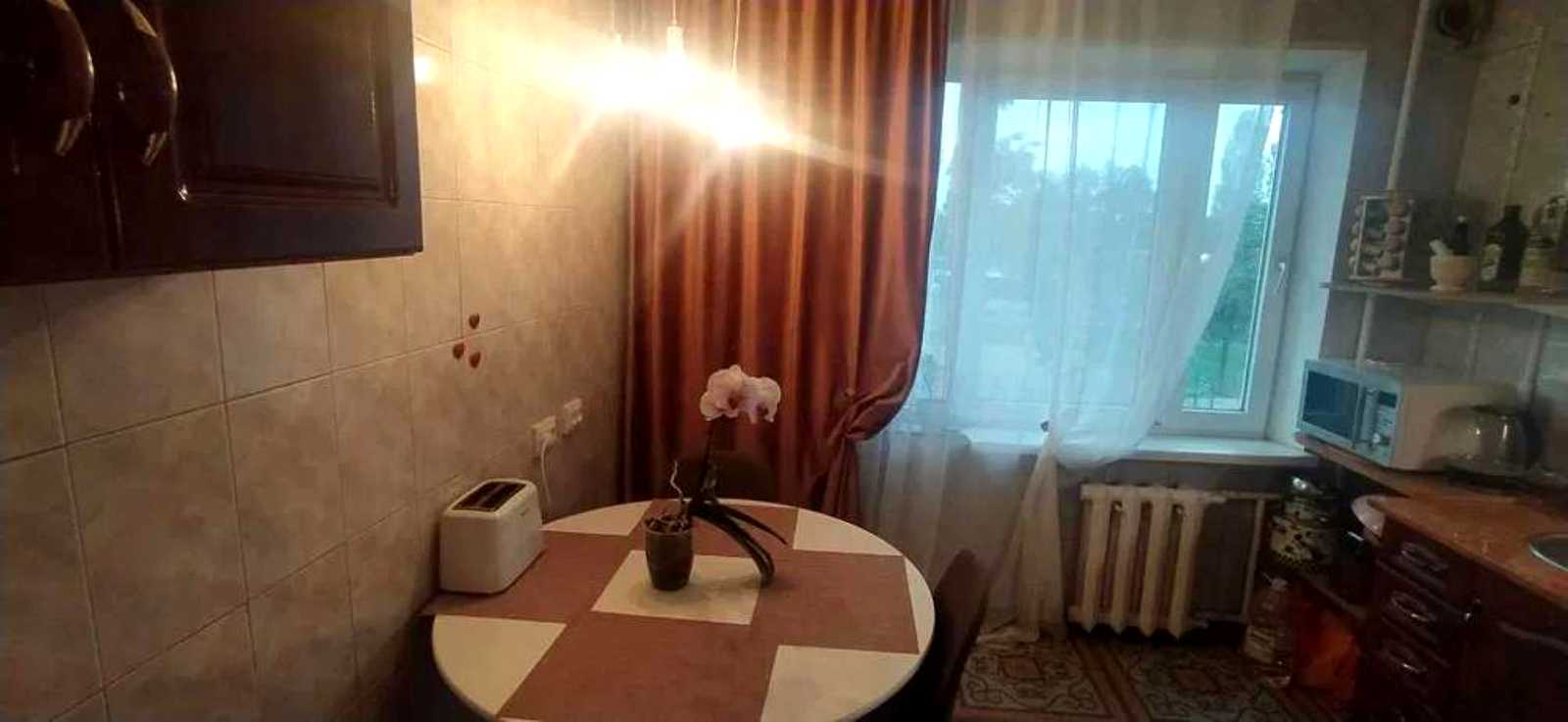 1879743424544357