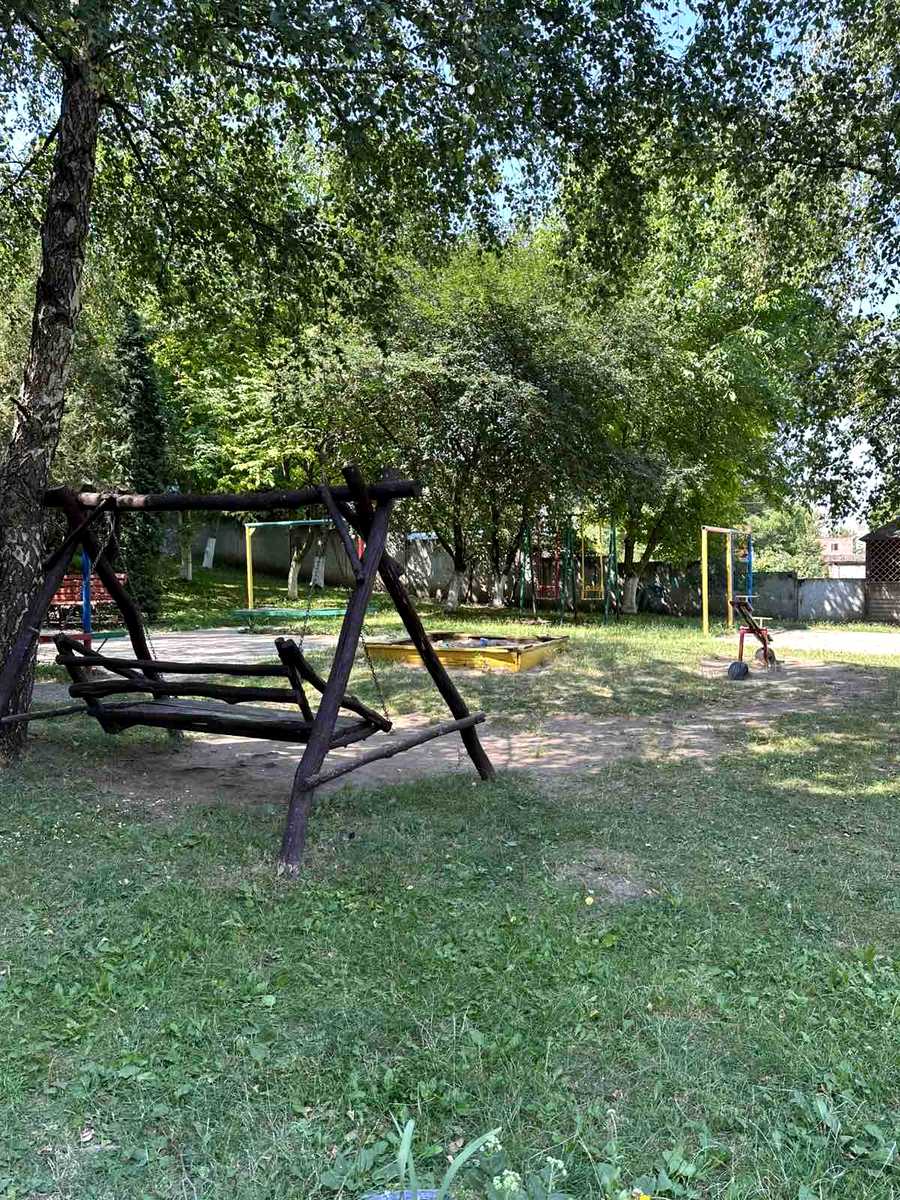 1879743546607655