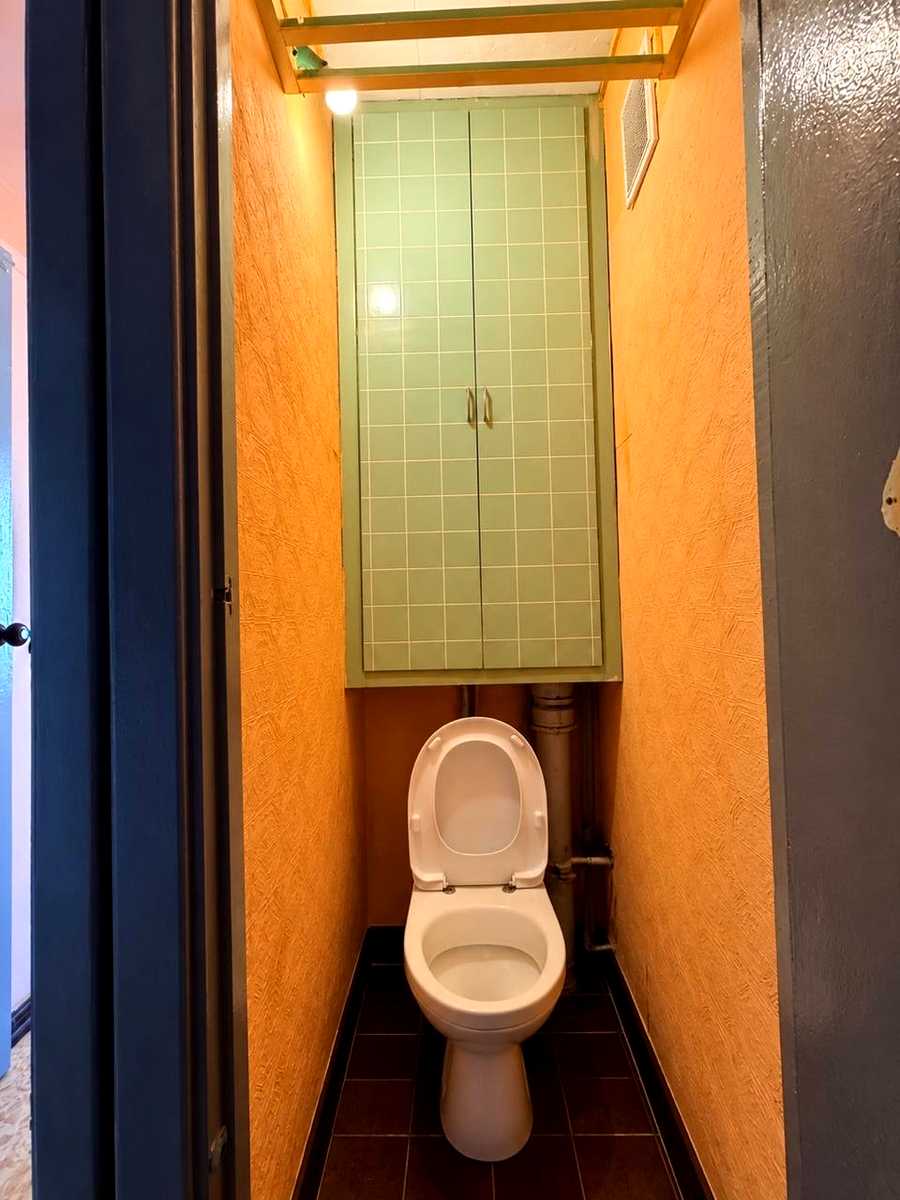 1879743602489073