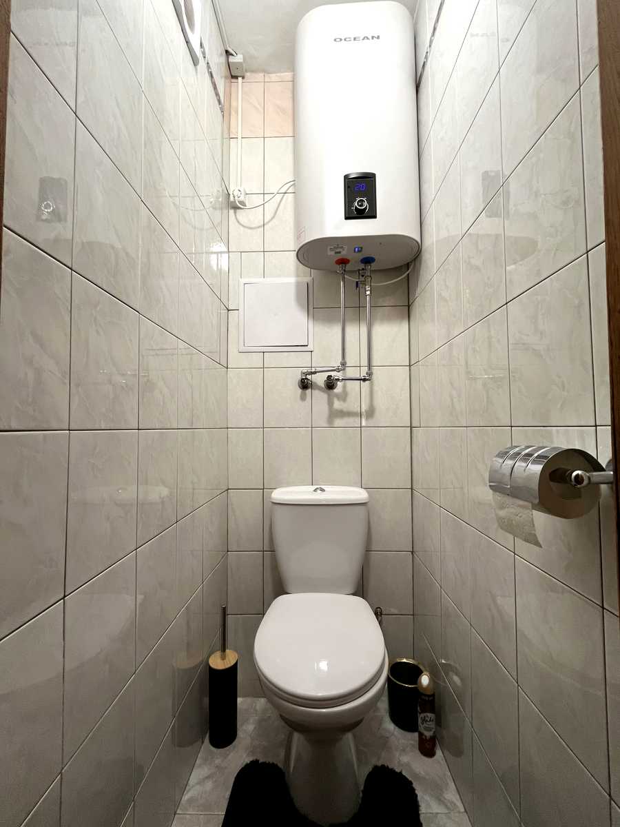 1879743890917201